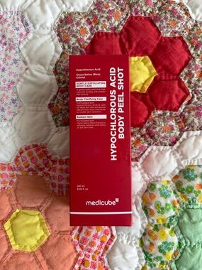 Medicube Hypochlorous Acid Body Peel Shot - Red